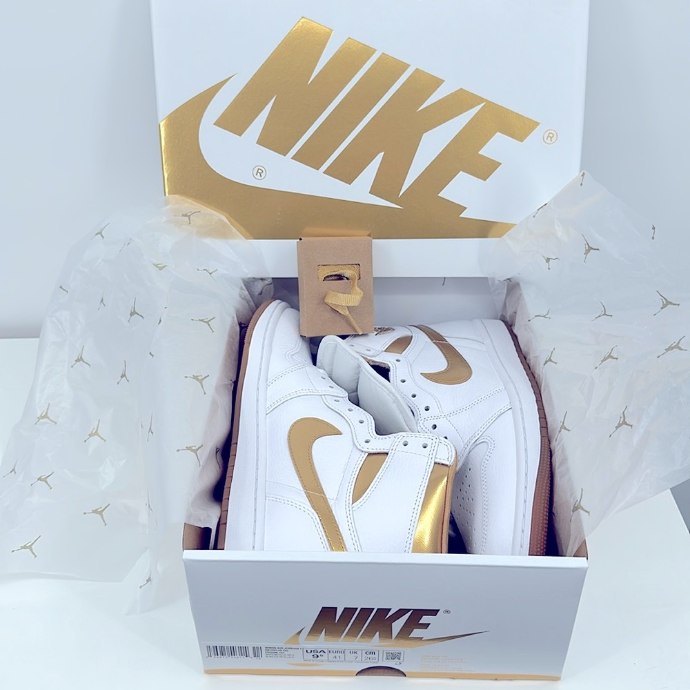 NIB Air Jordan 1 Retro High OG "White & Gold" Sz 9.5 - Picture 8 of 10